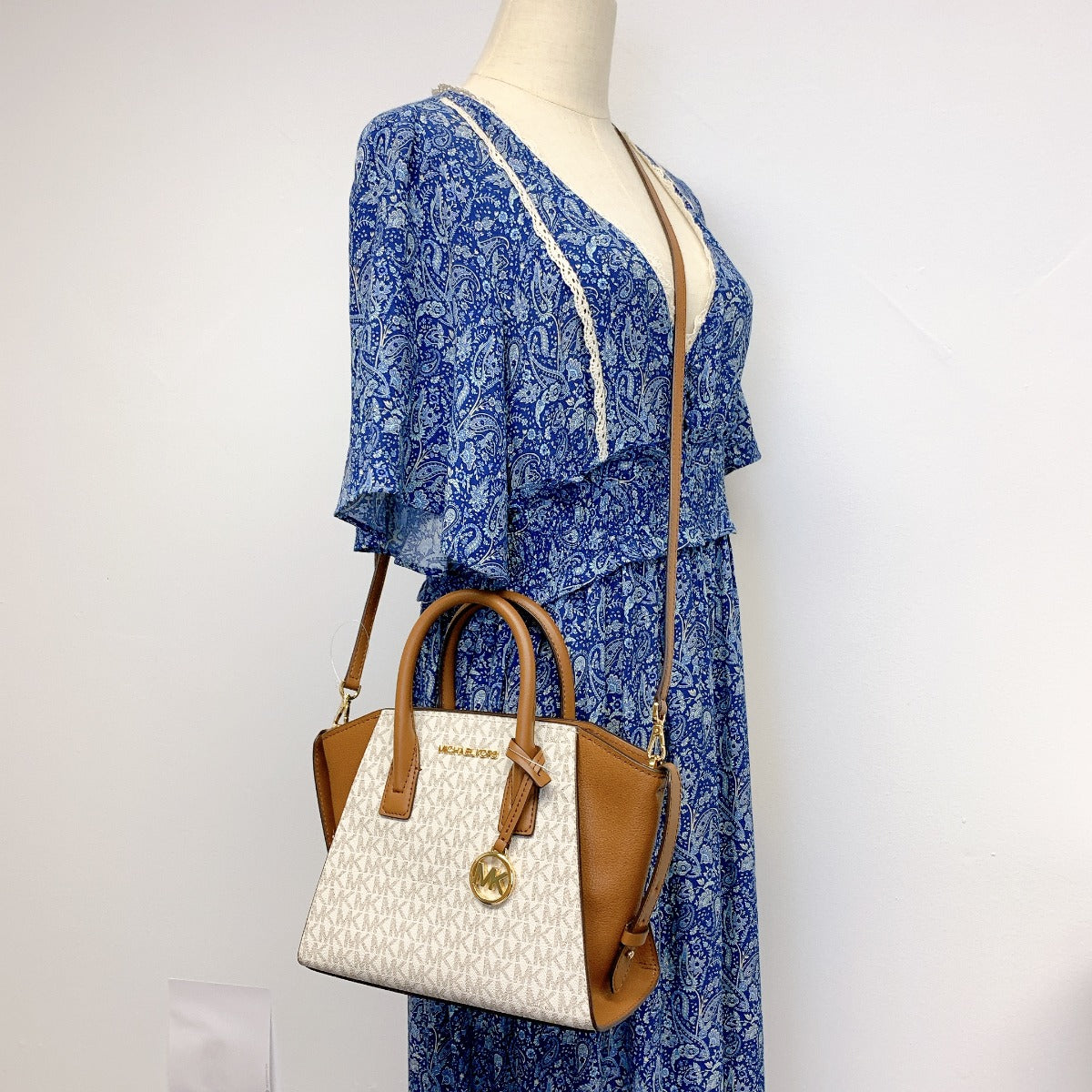 MICHAEL KORS 35F1G4VM2B AVRIL SMALL LOGO TOP-ZIP SATCHEL IN VANILLA MICHAEL KORS 35F1G4VM2B AVRIL SMALL LOGO TOP-ZIP SATCHEL IN VANILLA